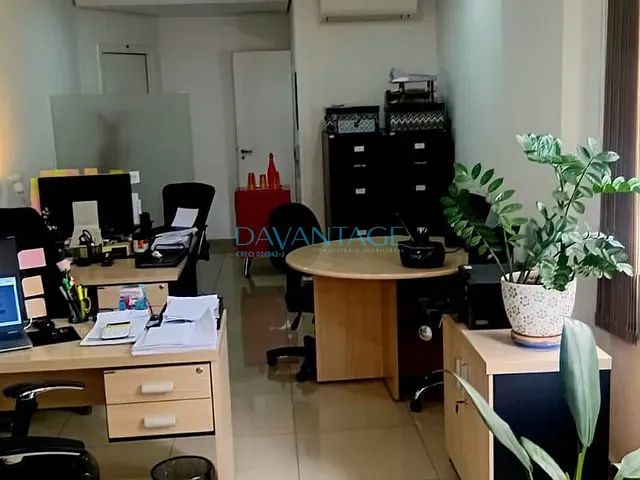 Sala à venda, no bairro Água Branca em São Paulo