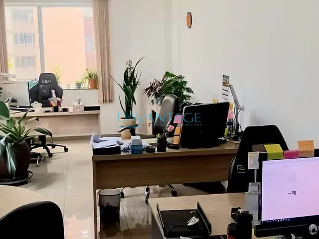 Sala à venda, no bairro Água Branca em São Paulo