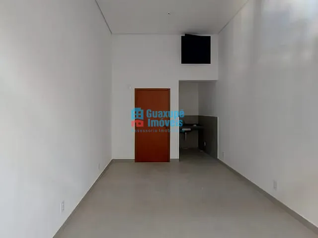 Sala com 18m², para alugar, no bairro Centro em Guaxupé