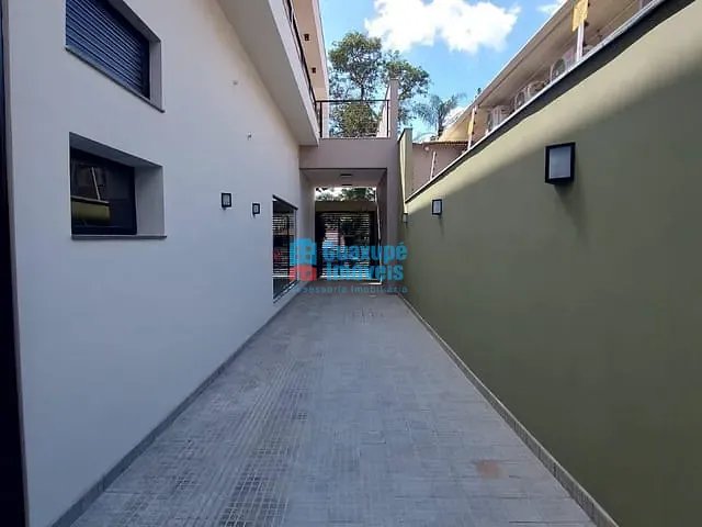 Sala com 18m², para alugar, no bairro Centro em Guaxupé