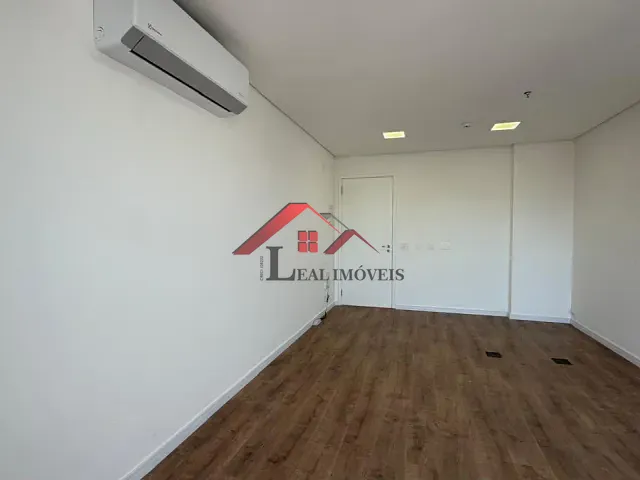 Sala com 31m², para alugar, no bairro Jardim em Santo André