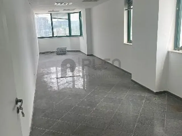 Sala à venda, no bairro Tucuruvi em São Paulo