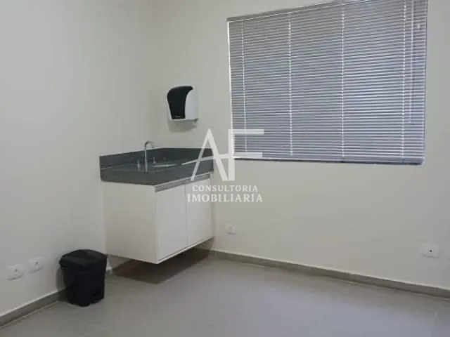 Sala com 70m², para alugar, no bairro Vila São José em Taubaté