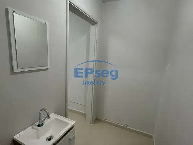 Sala para alugar, no bairro Centro em Londrina