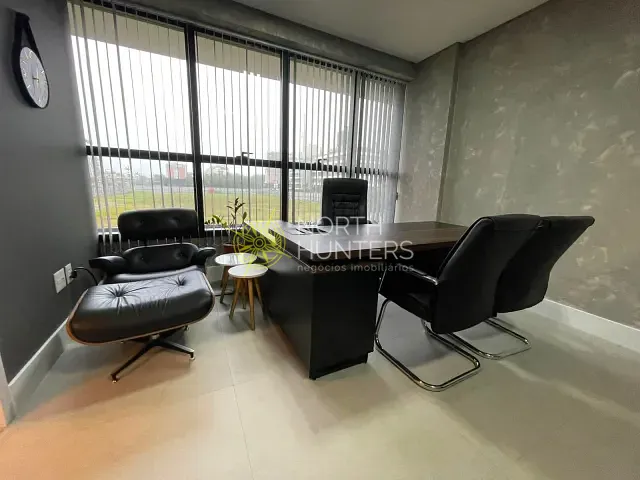 Sala para alugar, no bairro Jurerê Internacional em Florianópolis