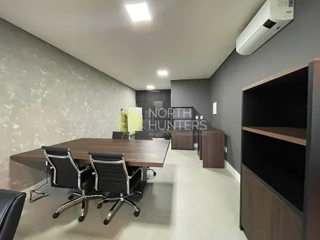 Sala para alugar, no bairro Jurerê Internacional em Florianópolis