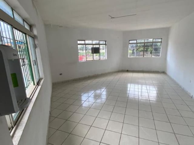 Sala com 30m², para alugar, no bairro Chácara do Solar I (Fazendinha) em Santana de Parnaíba