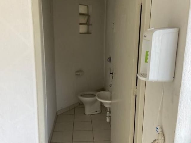 Sala com 30m², para alugar, no bairro Chácara do Solar I (Fazendinha) em Santana de Parnaíba
