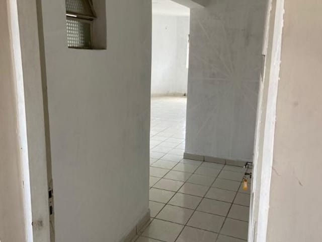 Sala com 30m², para alugar, no bairro Chácara do Solar I (Fazendinha) em Santana de Parnaíba