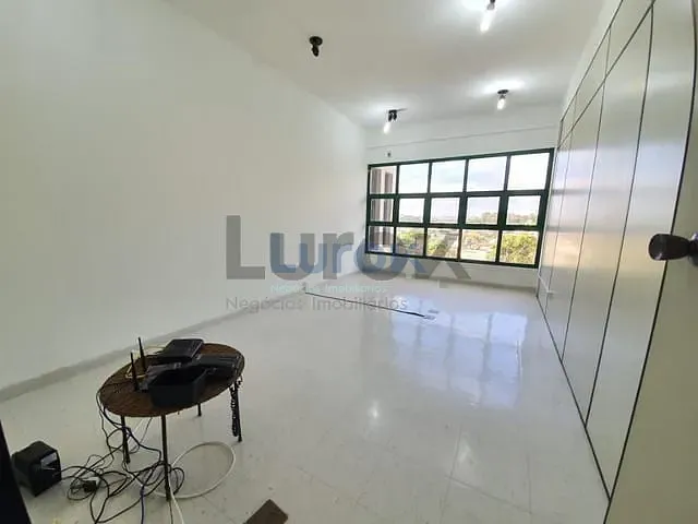 Loja com 80m², à venda ou para alugar, no bairro Vila Clayton em Valinhos