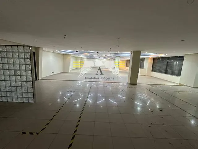 Sala à venda ou para alugar, no bairro Belem em São Paulo