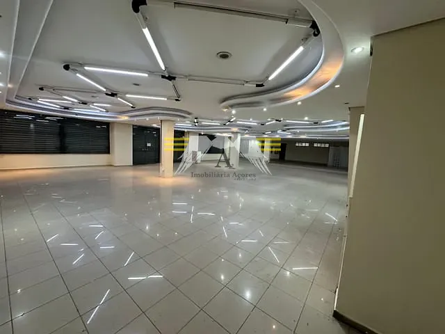 Sala à venda ou para alugar, no bairro Belem em São Paulo