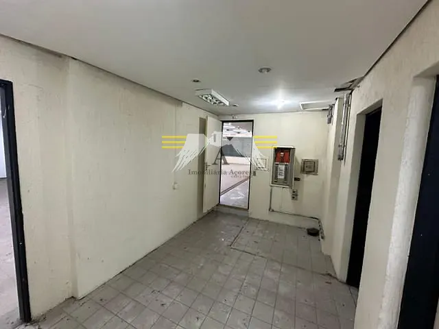 Sala à venda ou para alugar, no bairro Belem em São Paulo