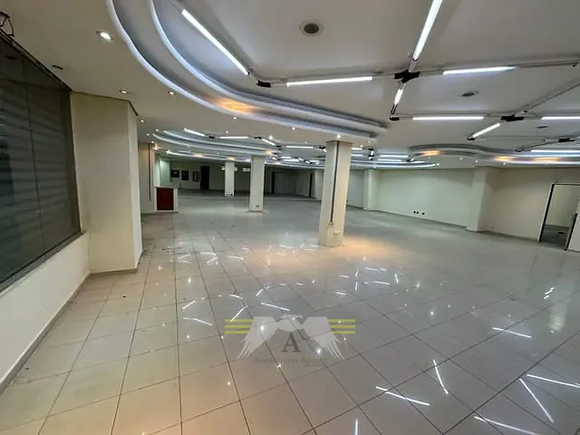 Sala à venda ou para alugar, no bairro Belem em São Paulo