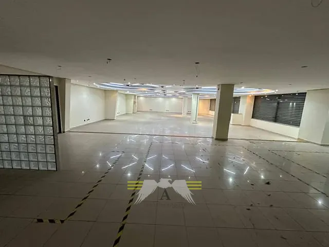 Sala à venda ou para alugar, no bairro Belem em São Paulo