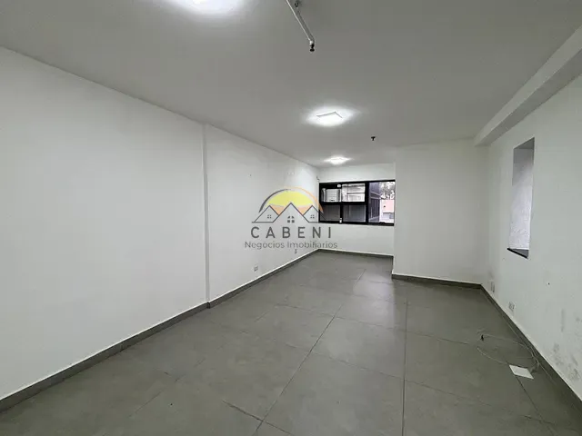 Sala à venda ou para alugar, no bairro Itaim Bibi em São Paulo