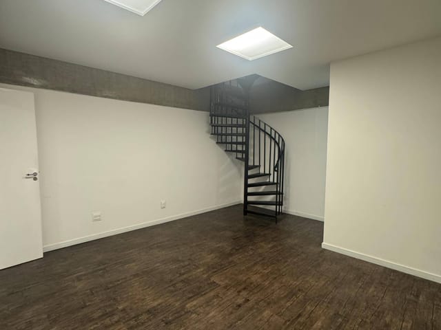 Sala para alugar, no bairro Funcionários em Belo Horizonte