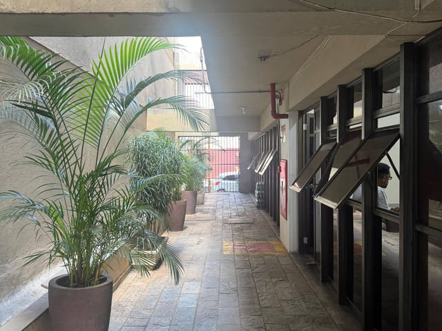 Sala para alugar, no bairro Funcionários em Belo Horizonte