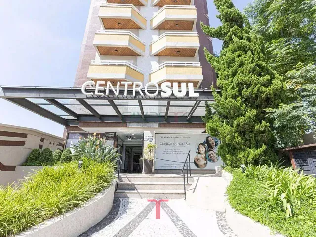Sala com 60m², para alugar, no bairro Pinheirinho em Curitiba