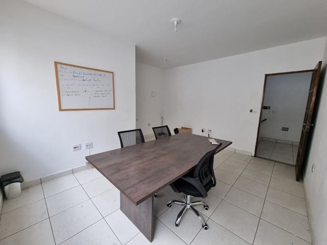 Sala com 23m², para alugar, no bairro Portais (Polvilho) em Cajamar