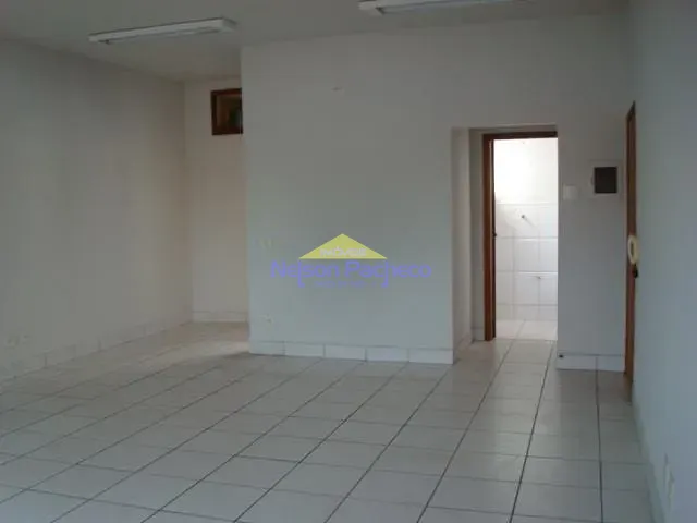 Sala com 1m², para alugar, no bairro Centro em Capivari