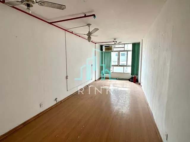 Sala à venda ou para alugar, no bairro Centro em Niterói