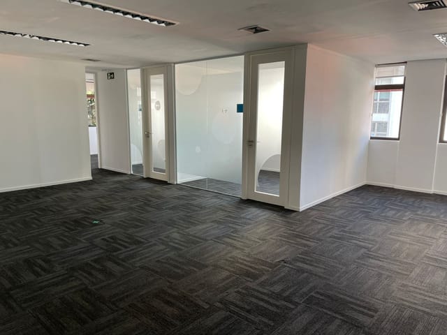 Sala com 244m², para alugar, no bairro Brooklin Paulista em São Paulo