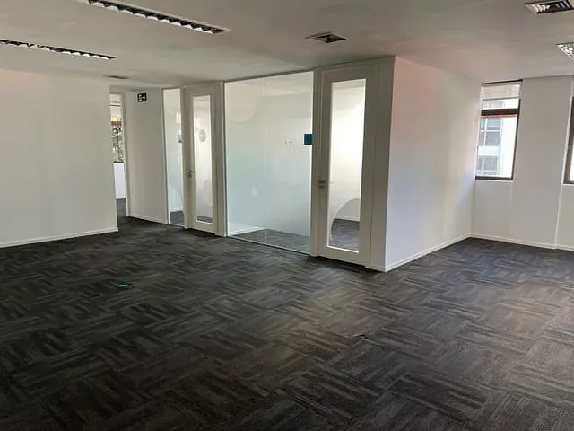 Sala com 244m², para alugar, no bairro Brooklin Paulista em São Paulo