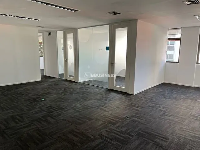 Sala com 244m², para alugar, no bairro Brooklin Paulista em São Paulo