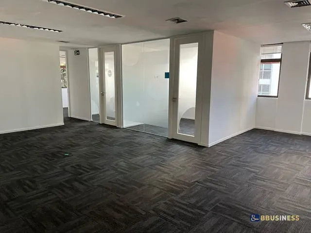 Sala com 244m², para alugar, no bairro Brooklin Paulista em São Paulo