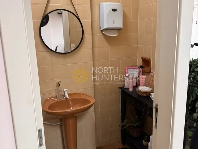 Sala com 52m² 1 quarto e 1 banheiro, à venda, no bairro Centro em Joinville