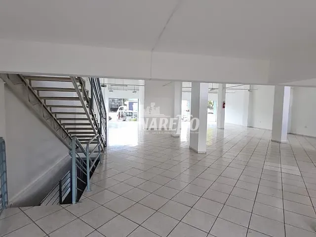 Sala com 180m², para alugar, no bairro Centro em Concórdia