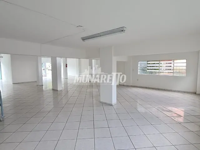 Sala com 180m², para alugar, no bairro Centro em Concórdia