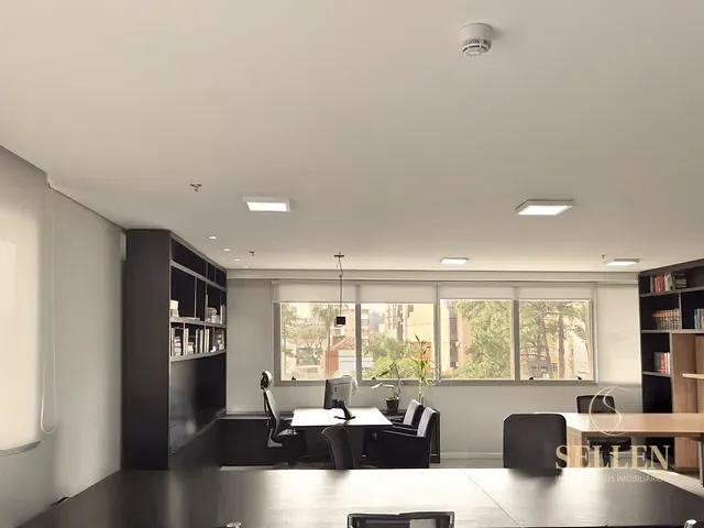 Sala com 127m², à venda, no bairro Menino Deus em Porto Alegre