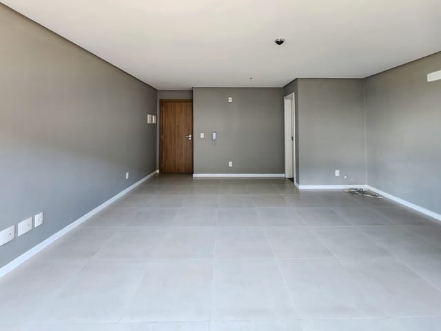 Foto do Sala - Sala comercial para aluguel no Parque Una em Pelotas RS com excelente localização, infraestrutura moderna e fácil acesso a serviços e comércios | UP Imóveis