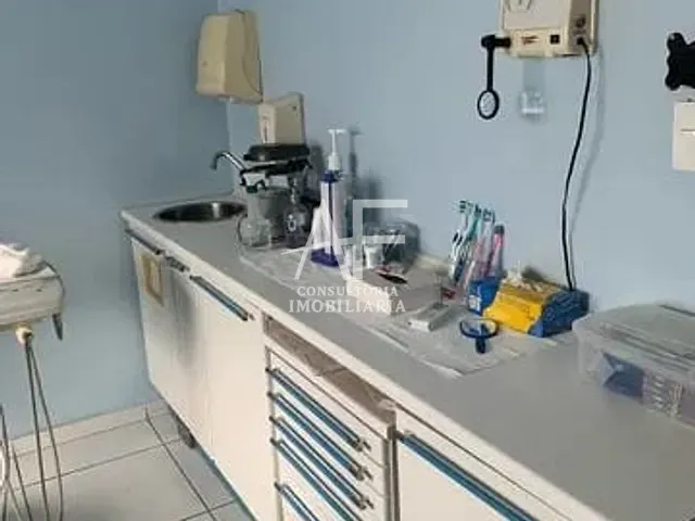Sala com 70m², para alugar, no bairro Vila Jaboticabeira em Taubaté