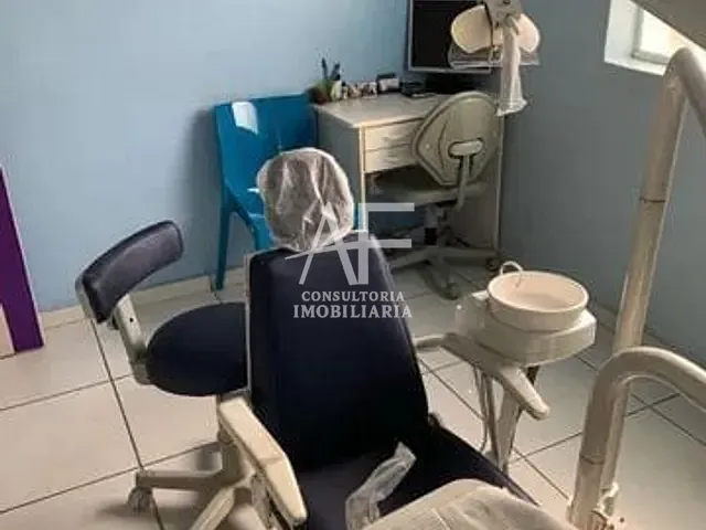 Sala com 70m², para alugar, no bairro Vila Jaboticabeira em Taubaté