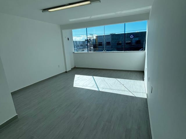 Sala com 32m², para alugar, no bairro Praia Campista em Macaé