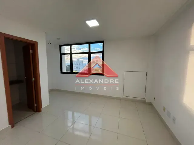 Sala à venda, no bairro Centro em São José dos Campos