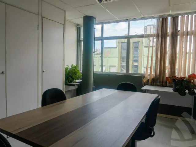 Sala à venda, no bairro Centro em Caxias do Sul