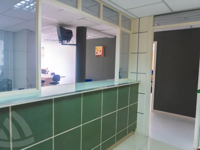 Sala à venda, no bairro Centro em Caxias do Sul