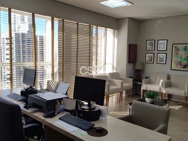 Sala com 403m², à venda, no bairro Gleba Fazenda Palhano em Londrina