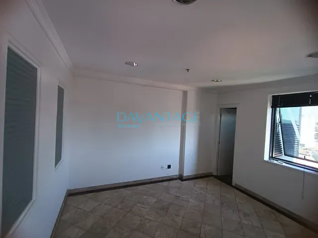 Sala com 42m², para alugar, no bairro Lapa em São Paulo