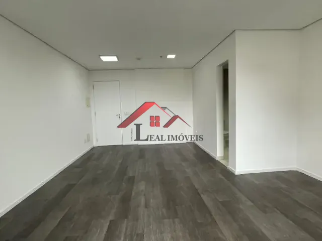 Sala com 32m², para alugar, no bairro Jardim em Santo André
