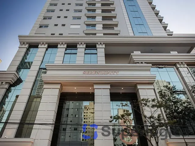 Sala com 132m², à venda, no bairro Centro em Balneário Camboriú