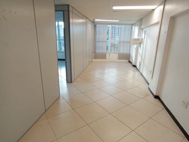Sala para alugar, no bairro Sol e Mar em Macaé