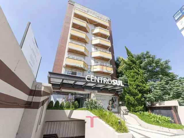 Sala com 60m², para alugar, no bairro Pinheirinho em Curitiba