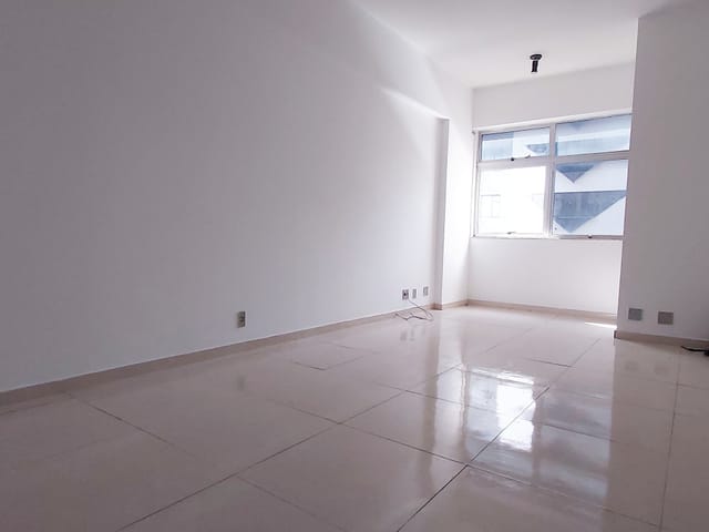 Sala com 24m², à venda, no bairro Santa Efigênia em Belo Horizonte