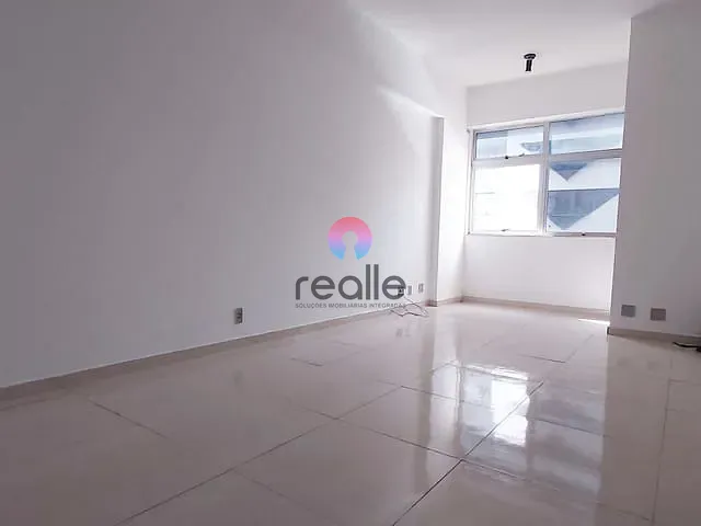 Sala com 24m², à venda, no bairro Santa Efigênia em Belo Horizonte