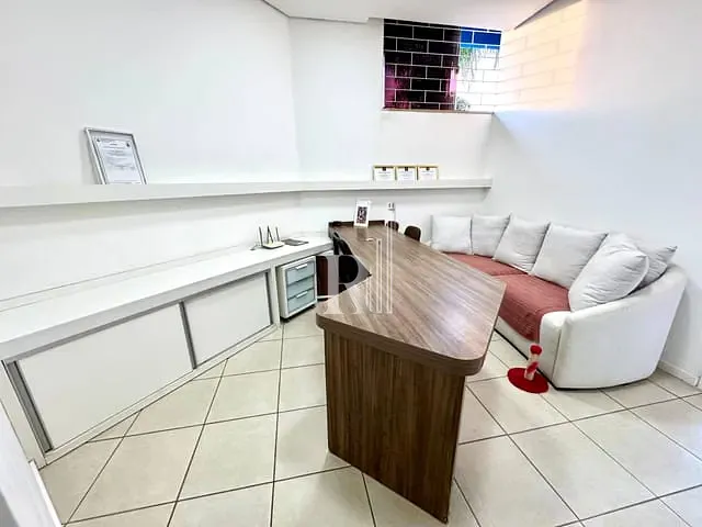 Sala para alugar, no bairro Centro em Tijucas